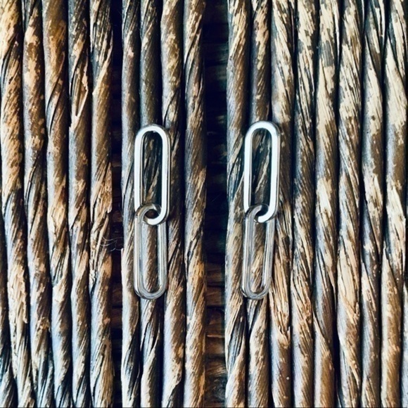 💛✨ Silver Tone Chain Link Earrings ✨💛 - Picture 4 of 7